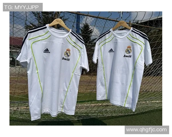 足球明星八号球衣背后的传奇人物与历史意义解析